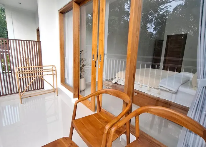 Konukevi Palm House 3*